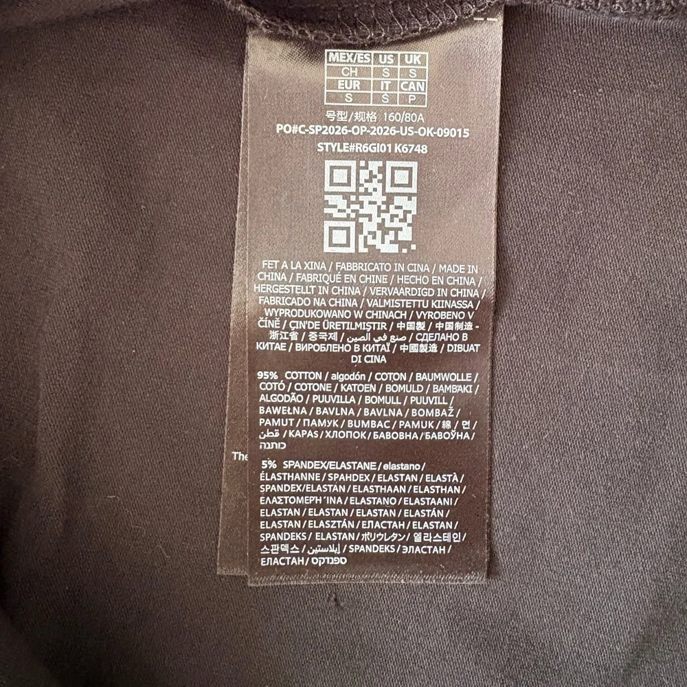 NWT-GUESS Women's Jet Black Logo Studded Tee - Picture 4 of 8